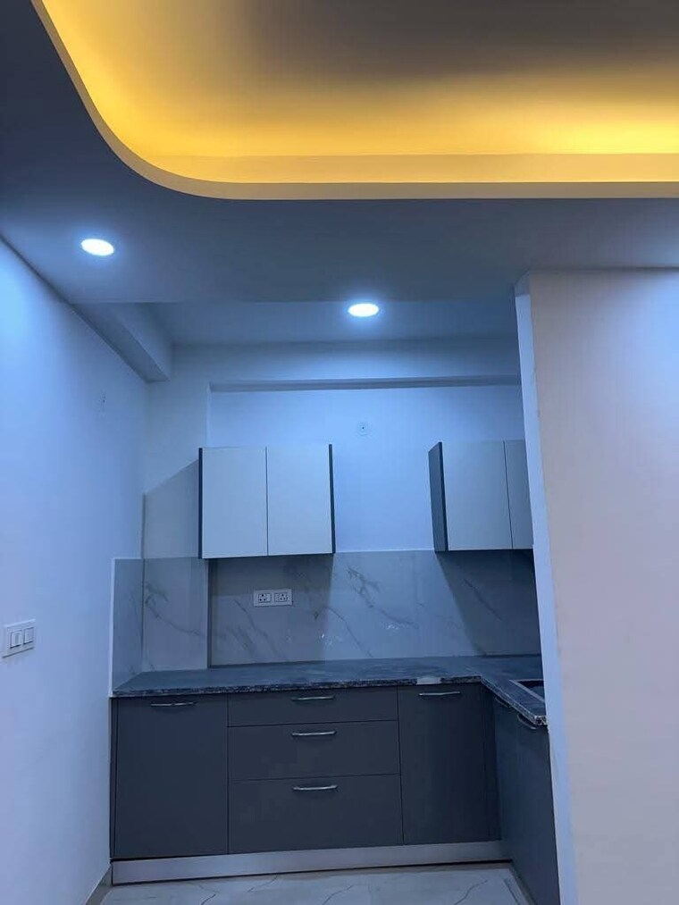 Kitchen, freedom fighters enclave 2 Bedroom 1000 Sq.Ft. Apartment In Freedom Fighters Enclave Delhi 9286703