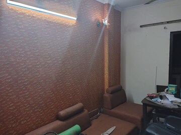 Furnished Amenities in 2 BHK Builder Floor at Central Gurgaon – for Rent