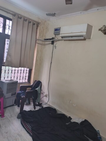 Team Area in 2 BHK Builder Floor at Central Gurgaon – for Rent