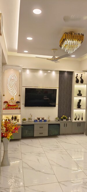 Furnished Amenities in 1 BHK Apartment at Lodha Amara, Kolshet Road – for Rent