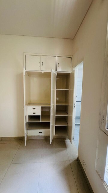 Bathroom in 3 BHK Builder Floor at Unitech South City II, Sector 50 – for Rent