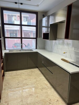 Kitchen in 5 BHK Villa at MD Leafstone Apartments, Patiala Road – for Rent