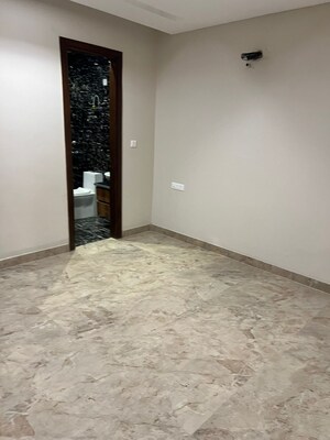 Room in 5 BHK Villa at MD Leafstone Apartments, Patiala Road – for Rent