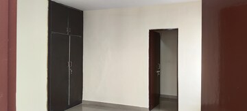 Room in 2 BHK Apartment at Ganga Apartments Gomti Nagar, Gomti Nagar – for Rent