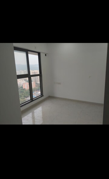 Room in 1 BHK Apartment at UK Iridium, Kandivali East – for Rent