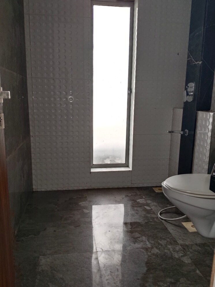 Bathroom, lodha-woods 2 Bedroom 659 Sq.Ft. Apartment In Kandivali East Mumbai 9286807