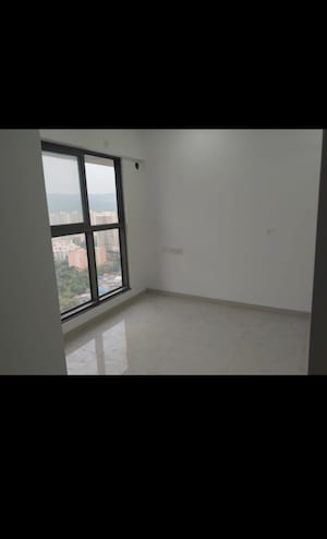 Room in 2 BHK Apartment at UK Iridium, Kandivali East – for Rent