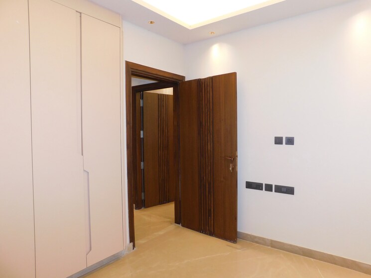 Room, chittaranjan park 3 Bedroom 160 Sq.Yd. Builder Floor In Chittaranjan Park Delhi 9286844