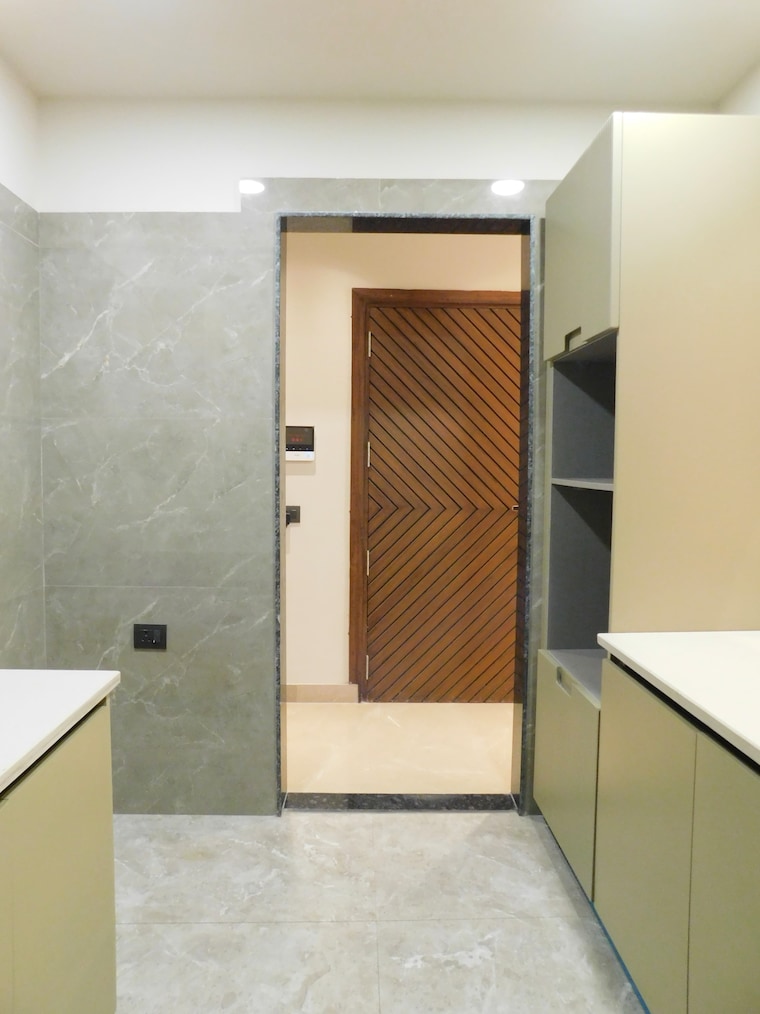 undefined, chittaranjan park 3 Bedroom 160 Sq.Yd. Builder Floor In Chittaranjan Park Delhi 9286844