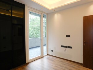 Room in 3 BHK Builder Floor at Chittaranjan Park – for Sale