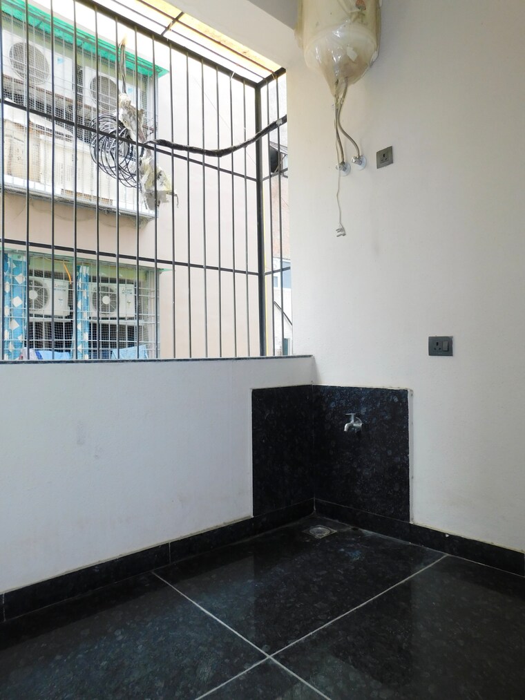 undefined, chittaranjan park 3 Bedroom 160 Sq.Yd. Builder Floor In Chittaranjan Park Delhi 9286844