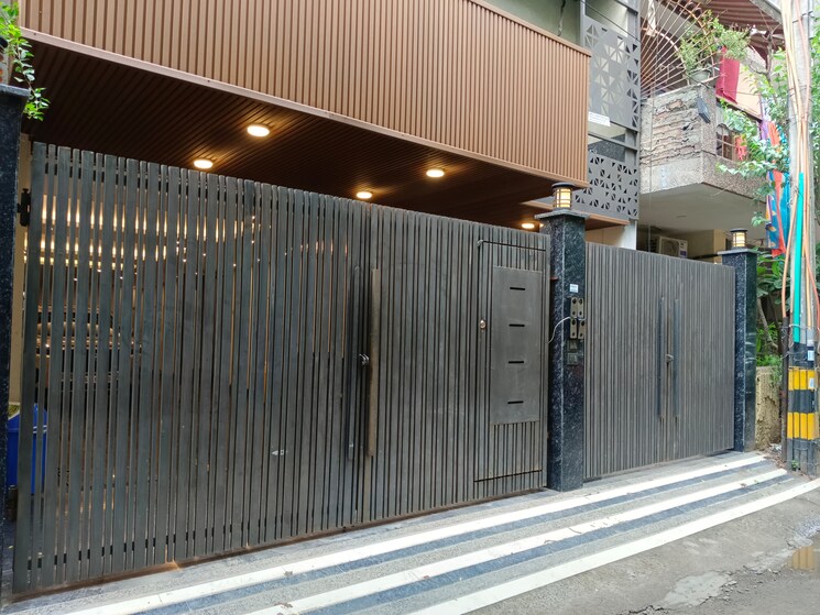 Exterior View, chittaranjan park 3 Bedroom 160 Sq.Yd. Builder Floor In Chittaranjan Park Delhi 9286844