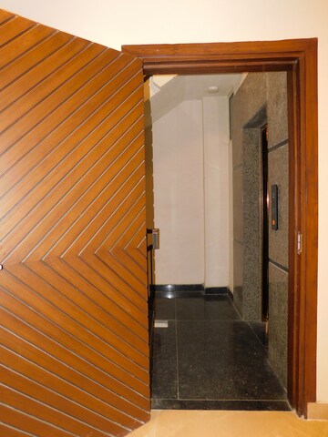 Building Lobby in 3 BHK Builder Floor at Chittaranjan Park – for Sale