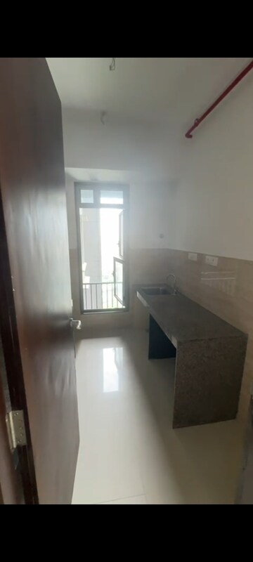 Room in 2 BHK Apartment at Sunteck City Avenue 4, Goregaon West – for Rent