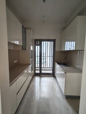 Building Lobby in 3 BHK Apartment at Piramal Mahalaxmi, Mahalaxmi – for Rent