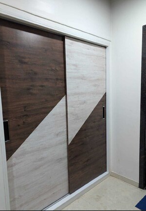 Room in 2 BHK Apartment at Lodha Aurum, Kanjurmarg East – for Rent