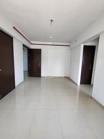 Room in 1 BHK Apartment at Highland Pearl, Thane West – for Rent