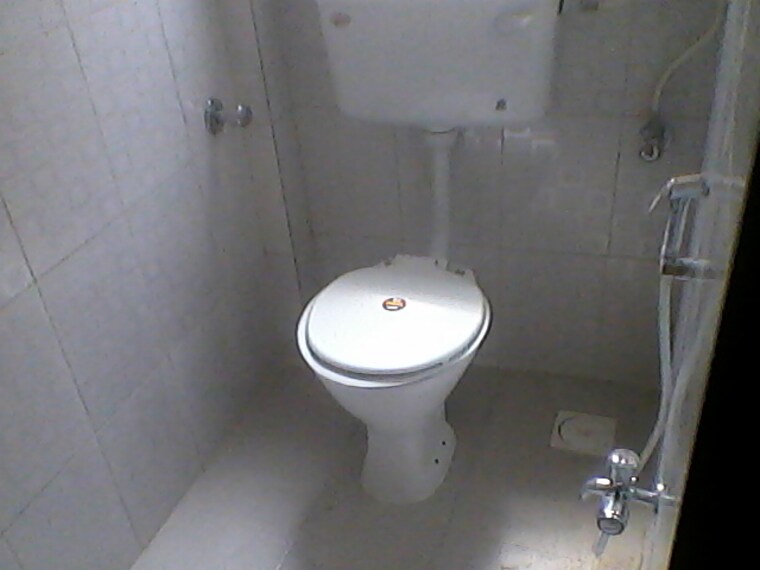 Bathroom, bindra-complex 1 Bedroom 650 Sq.Ft. Apartment In Andheri East Mumbai 9286885