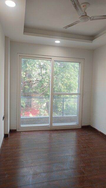 Room in 2 BHK Builder Floor at Patel Nagar – for Rent