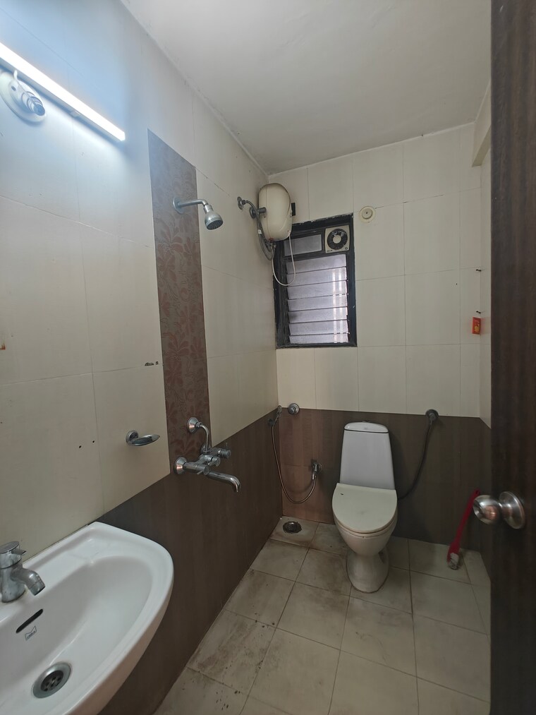 Bathroom, tulsi-sagar 2 Bedroom 1250 Sq.Ft. Apartment In Nerul Navi Mumbai 9286912