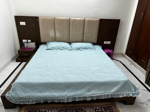 Bedroom in 3 BHK Builder Floor at Sector 15 – for Rent