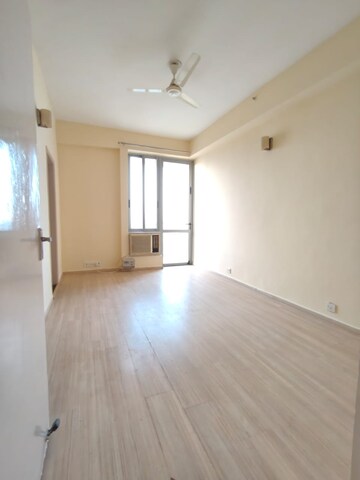 Room in 4 BHK Builder Floor at Orchid Island, Sector 51 – for Rent
