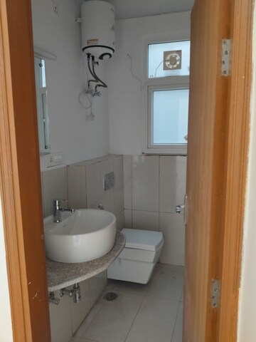 Bathroom in 5 BHK Apartment at SS Linden, Sector 84 – for Rent