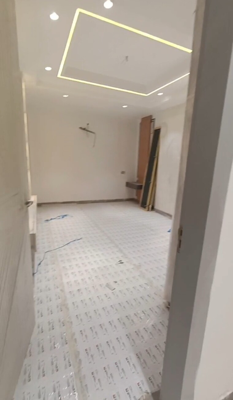 Bedroom, vivek vihar phase 1 3 Bedroom 1800 Sq.Ft. Builder Floor In Vivek Vihar Phase 1 Delhi 9286945