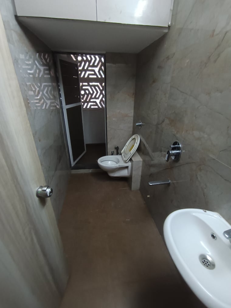Bathroom, siddhivinayak-royal-meadows 3 Bedroom 1025 Sq.Ft. Apartment In Shahad Thane 9286959