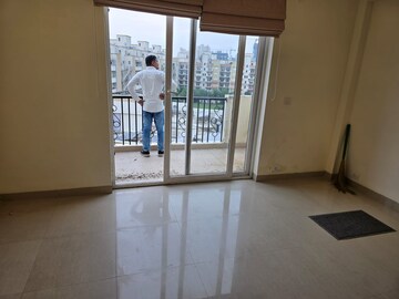 Room in 3 BHK Apartment at Emaar Emerald Floors Premier, Sector 65 – for Rent