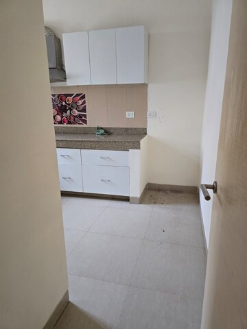 Furnished Amenities in 3 BHK Apartment at Emaar Emerald Floors Premier, Sector 65 – for Rent