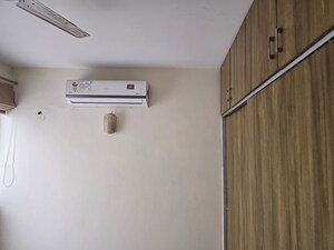 Furnished Amenities in 3 BHK Apartment at Emaar Emerald Floors Premier, Sector 65 – for Rent