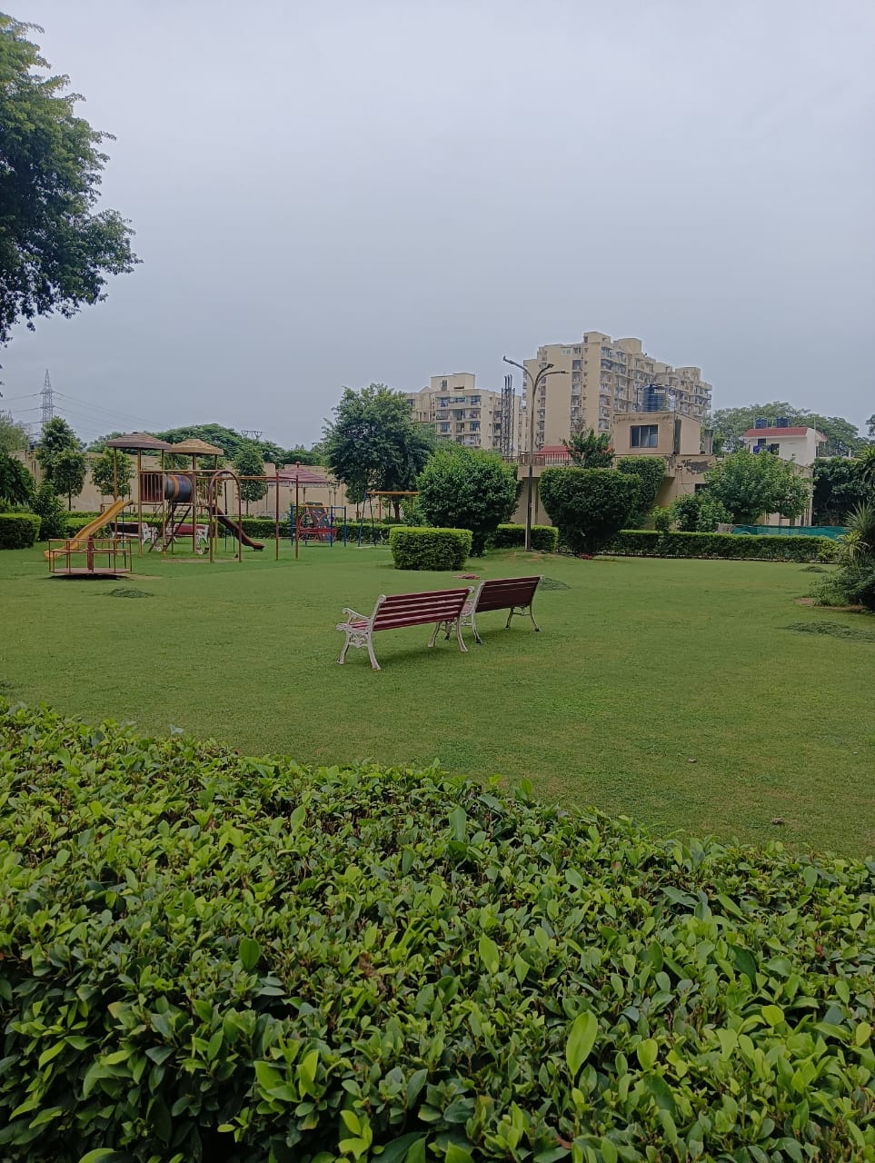 3 BHK + Servant Room Apartment For Rent in Ardee City Palm Grove Heights