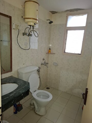 Bathroom in 3 BHK Apartment at Ardee City Palm Grove Heights, Sector 52 – for Rent