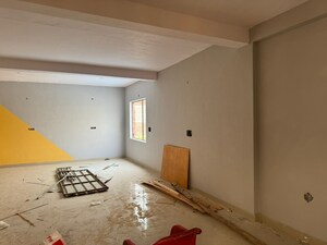 Room in  Office Space at Dilshad Garden – for Rent