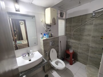 Team Area in 4 BHK Builder Floor at Ardee City, Sector 52 – for Sale
