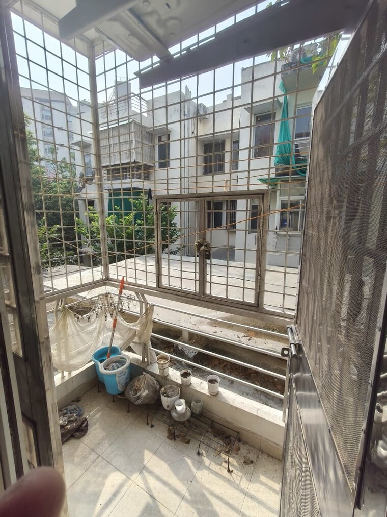 Balcony, ardee-city 4 Bedroom 1600 Sq.Ft. Builder Floor In Sector 52 Gurgaon 9286996