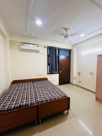 Bedroom in 1 BHK Builder Floor at Neb Sarai – for Rent