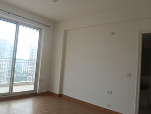 Room in 3.5 BHK Apartment at Bestech Park View Sanskruti, Sector 92 – for Rent