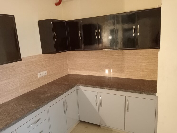 Kitchen, ansal-api-celebrity-gardens 3.5 Bedroom 2015 Sq.Ft. Apartment In Sushant Golf City Lucknow 9287015