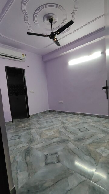 2 BHK Builder Floor For Rent in Chattarpur