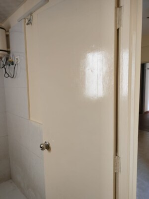Bathroom in 2 BHK Apartment at M3M Heights, Sector 65 – for Rent