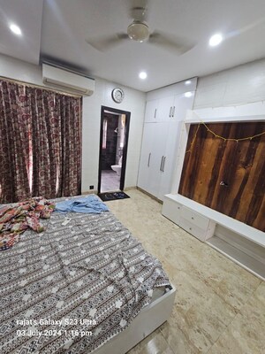 Bedroom in 3 BHK Builder Floor at Today Blossoms I, Sector 47 – for Rent