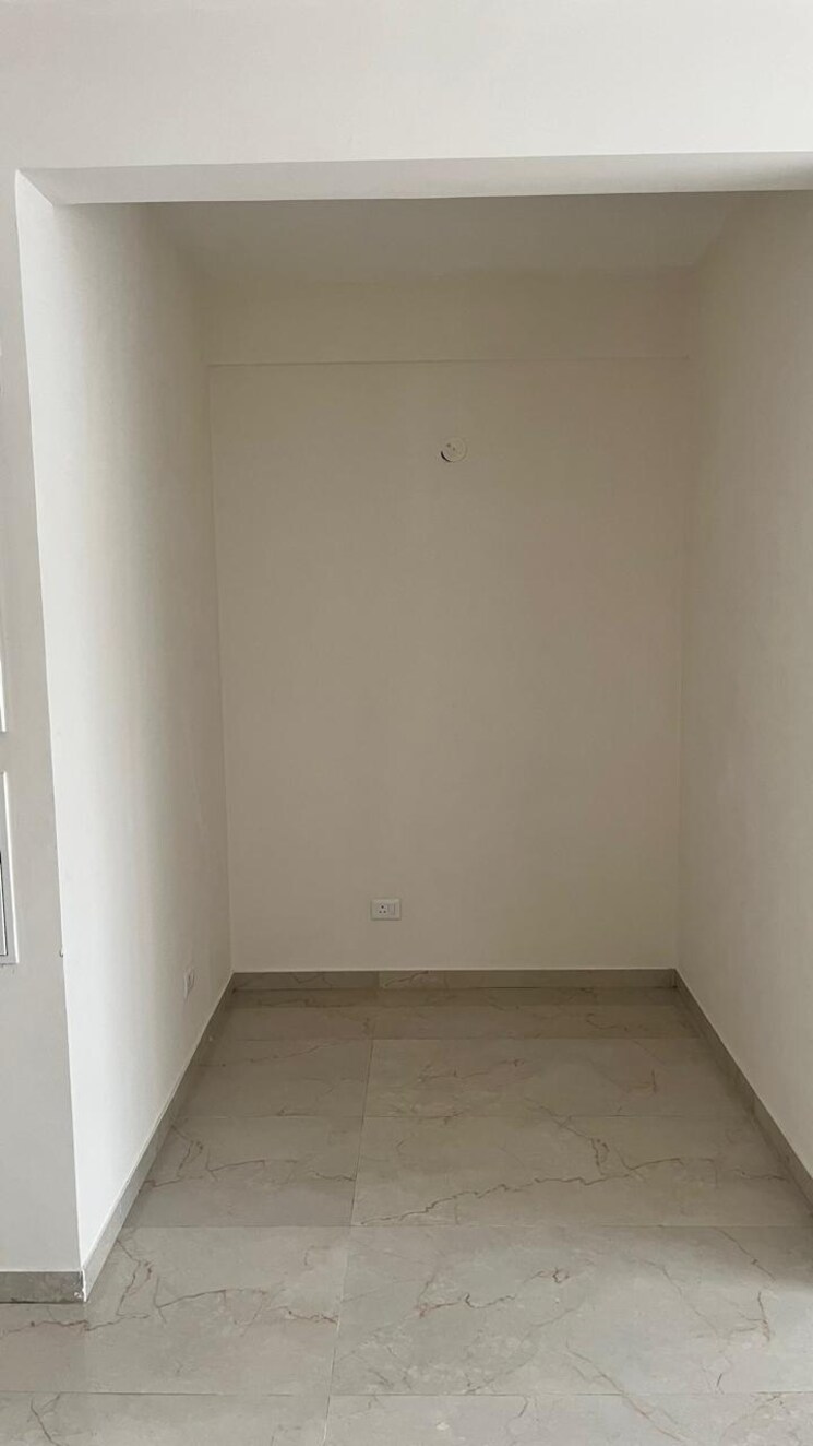 Room, smart-world-gems 2.5 Bedroom 1105 Sq.Ft. Apartment In Sector 89 Gurgaon 9287078