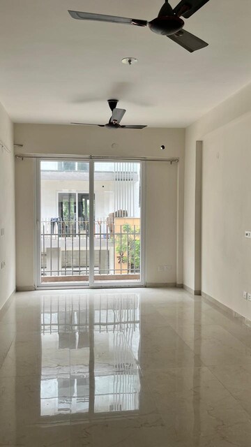 Room in 2.5 BHK Apartment at Smart World Gems, Sector 89 – for Sale
