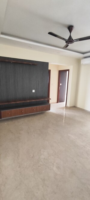 Room in 3 BHK Apartment at GP Aditya, Koramangala – for Rent