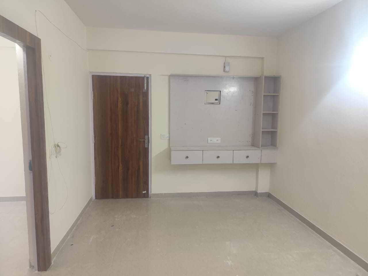 2 BHK Apartment For Rent in Shree Vardhman Green Court