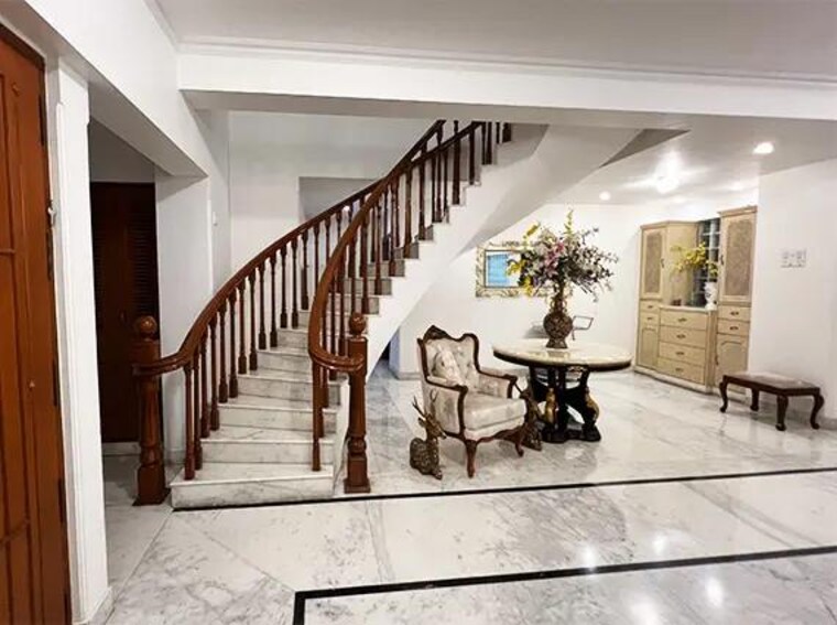 Balcony, andheri west 4 Bedroom 5343 Sq.Ft. Villa In Andheri West Mumbai 9287107