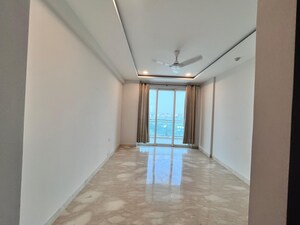 Room in 3 BHK Apartment at Ambience Creacions, Sector 22 – for Rent