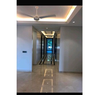 Furnished Amenities in 4 BHK Builder Floor at Geetanjali Enclave – for Rent